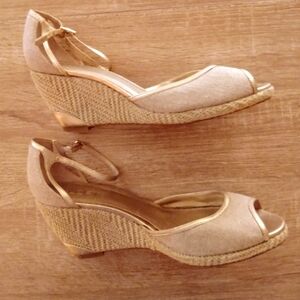 💥PRICE DROP / Espadrille open toe wedge sandal